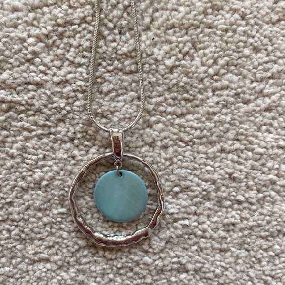 Lia Sophia Necklace - Picture 3 of 6